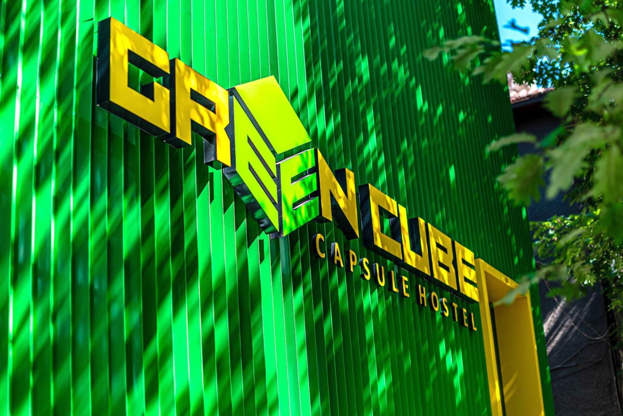 Cube Capsule Hostel *